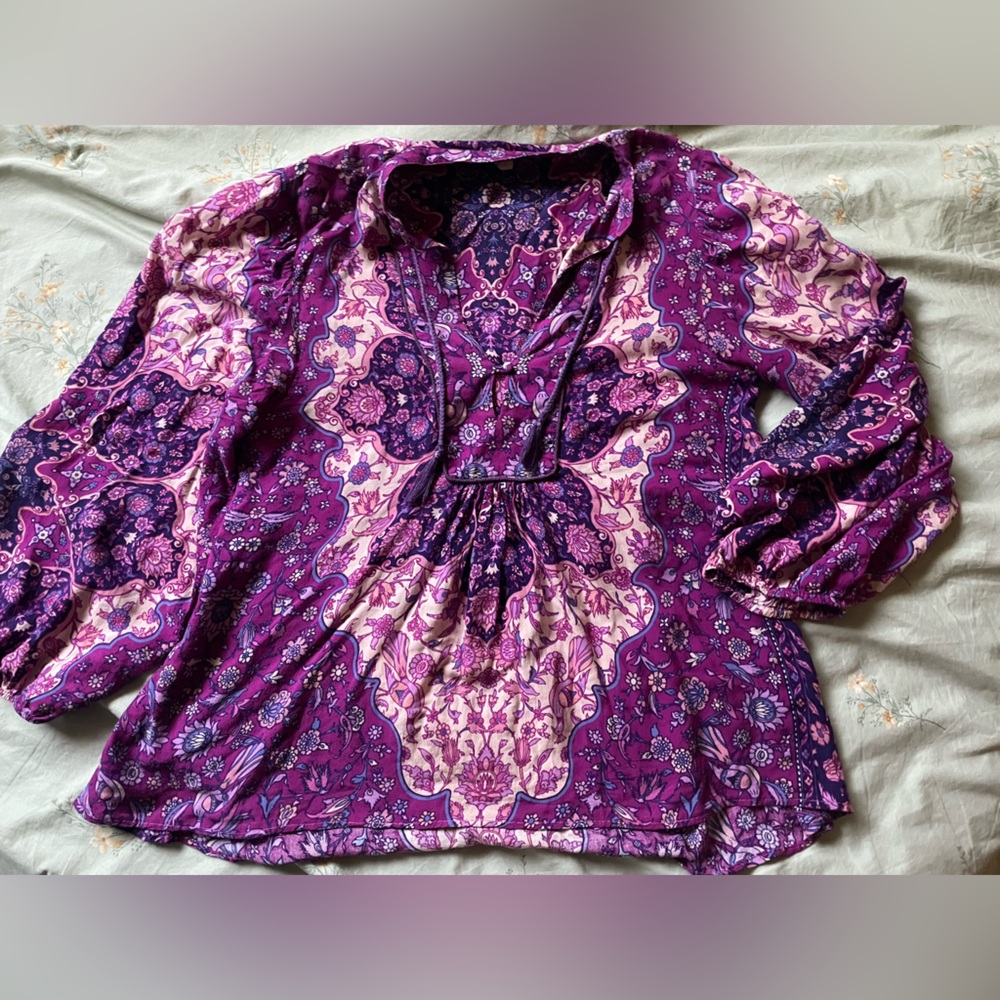 💜Spell KISS THE SKY purple blouse size M